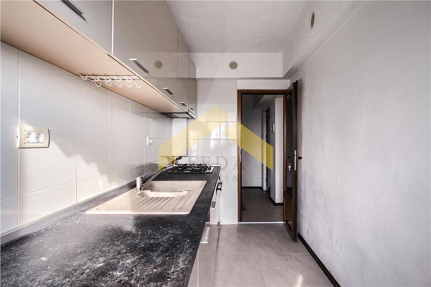 Apartament 2 camere de vanzare zona Aurel Vlaicu