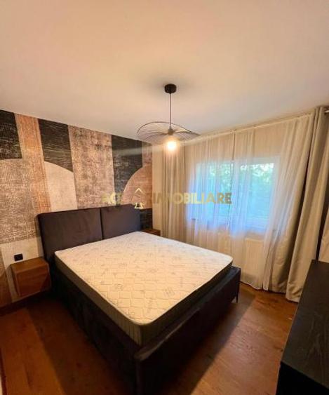 2 Camere de inchiriat | Domenii | Metrou | Centrala