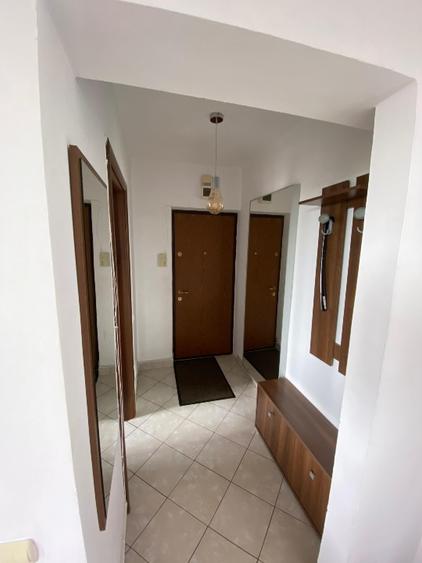 Proprietar – 3 camere, zona Budapesta, Unirii-Tineretului, complet mobilat