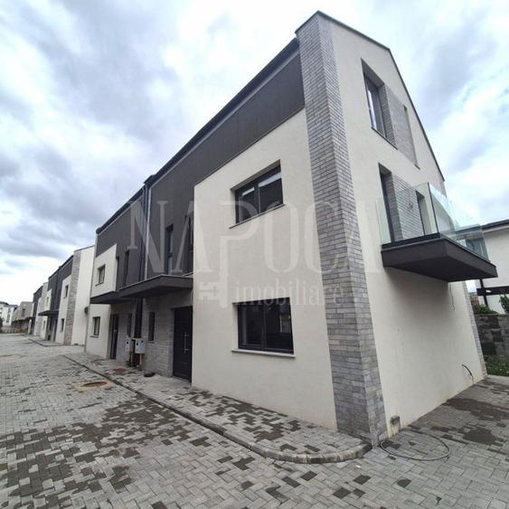 Casa 4 camere de vanzare in Terra, Floresti