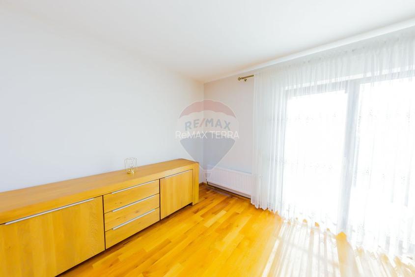 VILA CU TEREN GENEROS DE VANZARE/SCHIMB CU CASA - 16