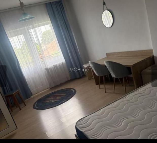 garsonieră zona Trocadero mobilată utilată 26 mp etaj 1/2 gaz preț 270€