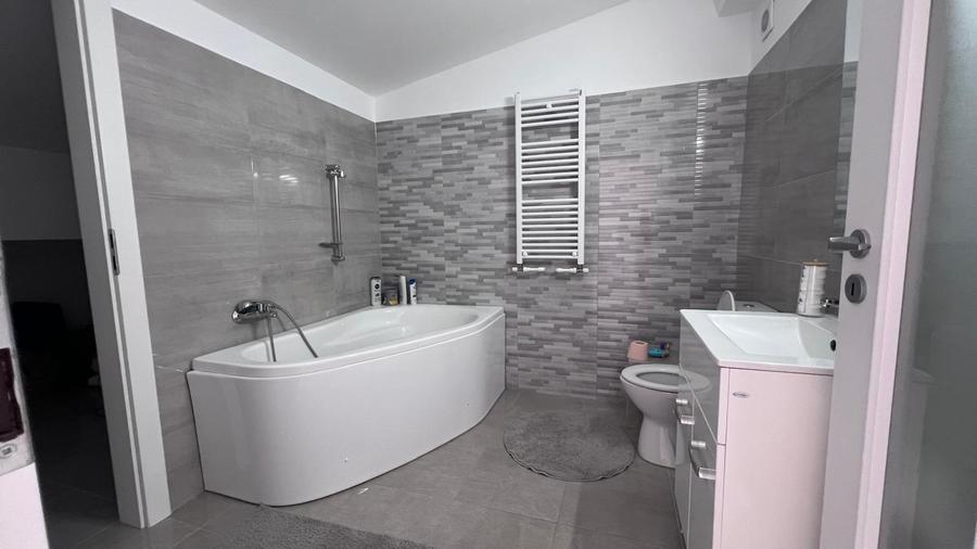 Proprietate exclusivistă tip înșiruită | 170 mp utili | 4 parcări