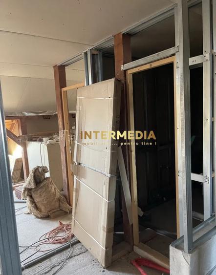 Apartament mare de 180 mp. Pod Mansarda 7 Camere 7 Garsoniere investitie Birouri