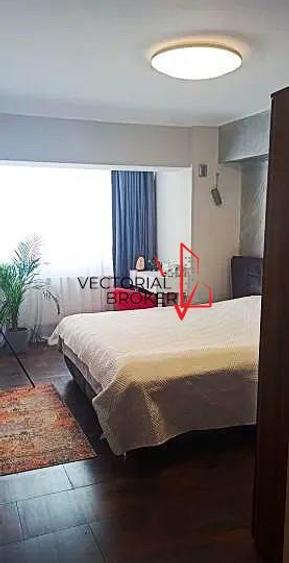 4 camere decomandat, renovat, an 1979 Pasaj Bucur Obor
