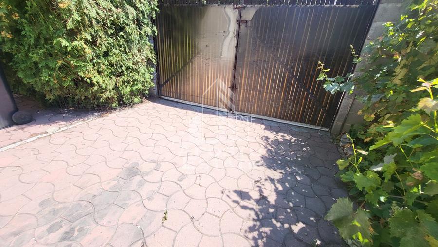 Casa individuala,4 camere,2 bai,garaj,Calea Aradului - 20