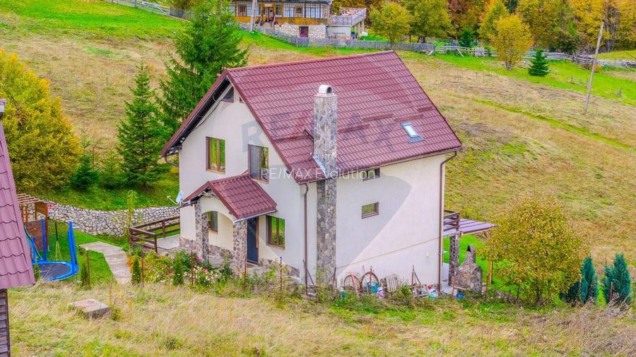 CASA DE VACANTA | 4 camere| de vânzare în FUNDATA, BRAȘOV| COMISION 0% - 56