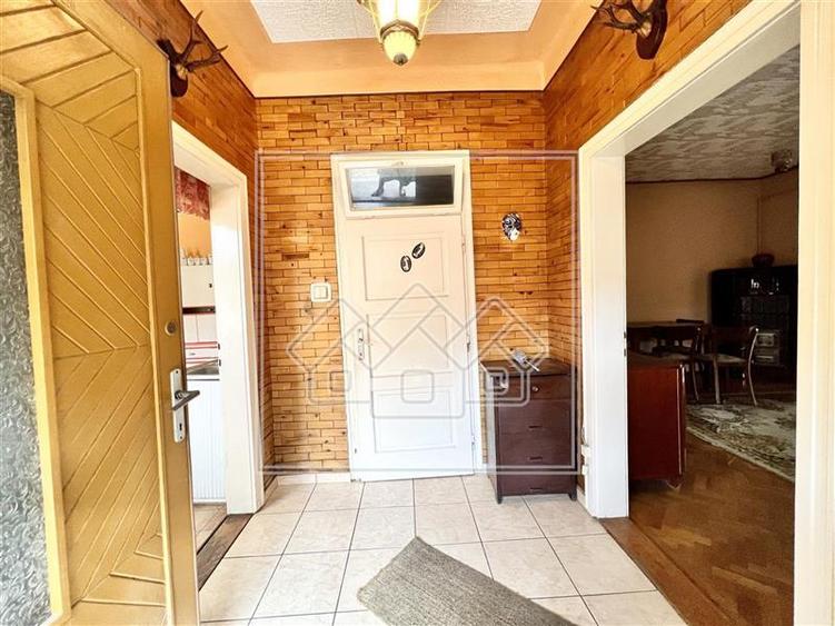 Casa in Sibiu - posibilitate apartamentare 2 locuinte -110 mp- Lazaret