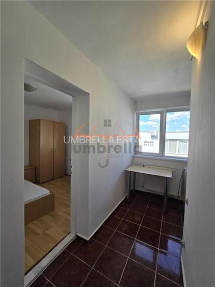 DE INCHIRIAT garsoniera , zona Plopilor Manastur, 22 mp, 220 euro - 2