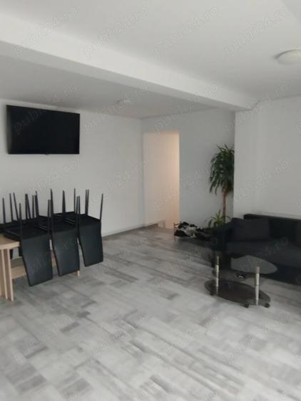 Casa cu doua apartamente si curte zona Turnisor