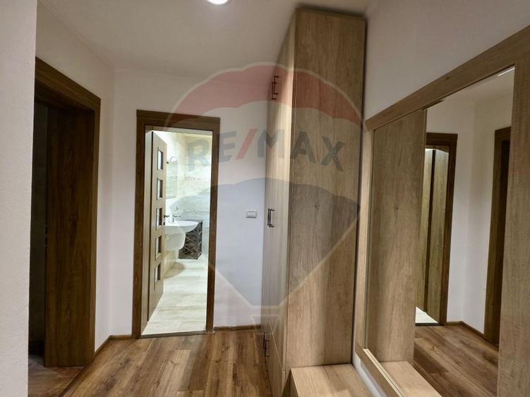 Apartament de lux cu 3 camere si loc de parcare in Gradiste