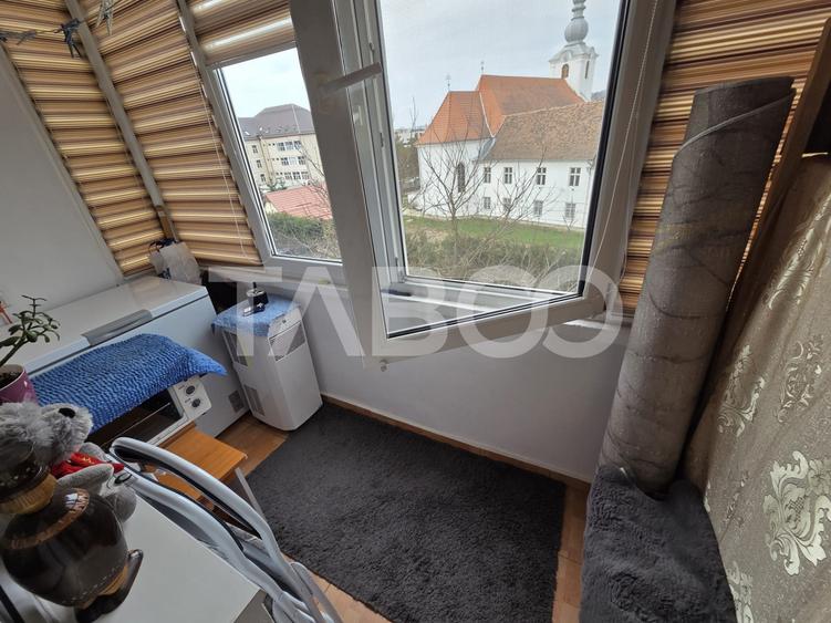 Apartament 2 camere  semidecomandat zona Vasile Alecsandri etaj 3