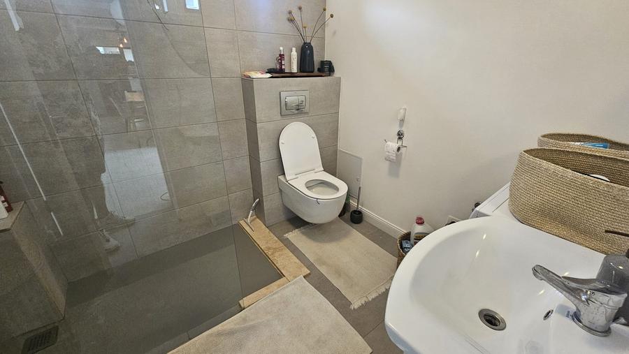 Dorobanti - etaj vila, total 3 proprietari, singur pe nivel, terasa 25 mp