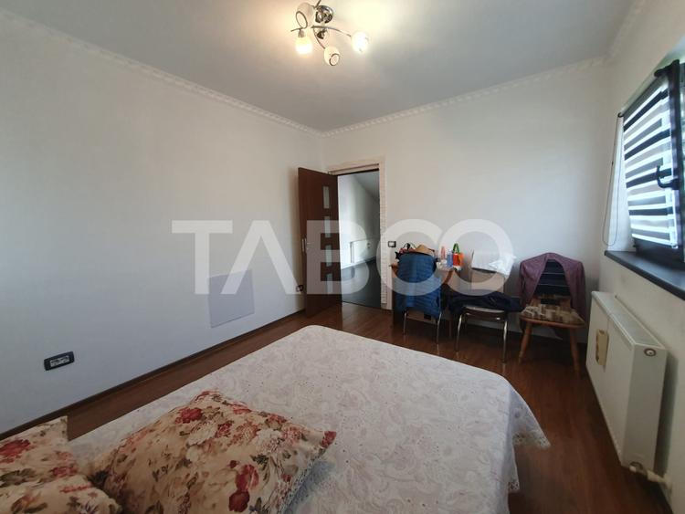 Casa 5 camere 3 bai 2 terase garaj magazie de vanzare 180 mp utili