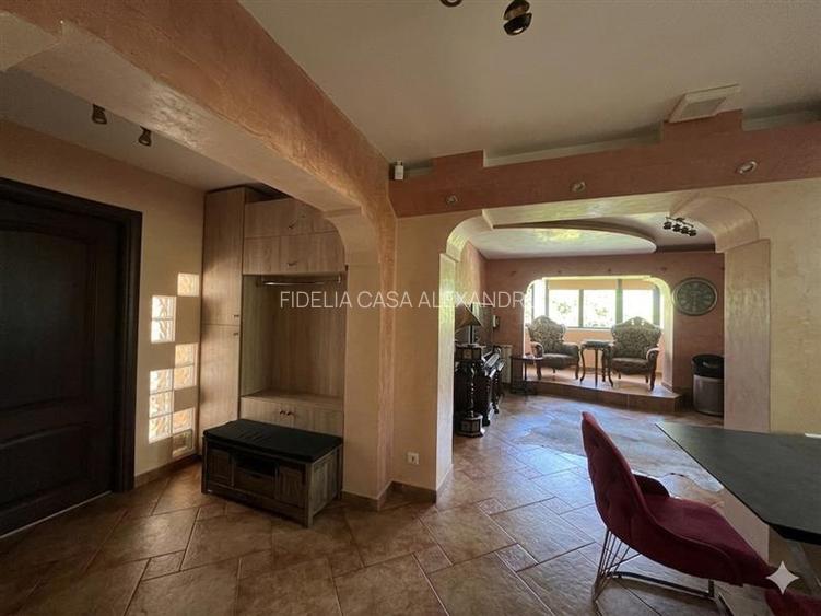 Apartament spectaculos, bloc tip vilă, Târgu Cucu - 6