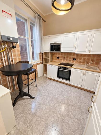 Apartament cu 4 Camere- Ultracentral