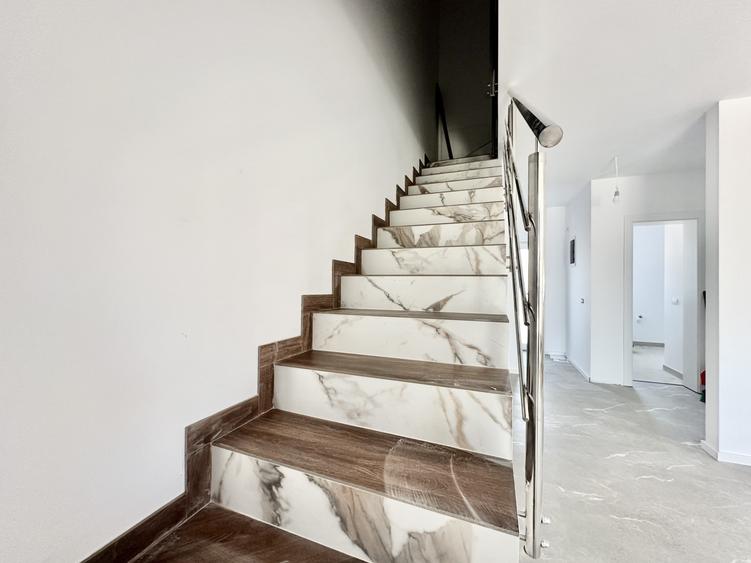 Duplex elegant cu 4 camere - 115 mp - Zona Mcity - Mosnita Noua