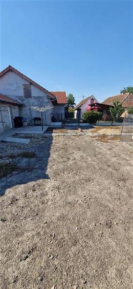 Doua Case In Curte  Cenei La 28 Km De Timisoara