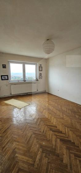 Apartament cu 3 camera, zona Spitalului