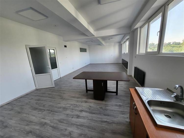 Spații de birouri 329 mp | etaj integral | 11 birouri | 3 cai acces | Lift