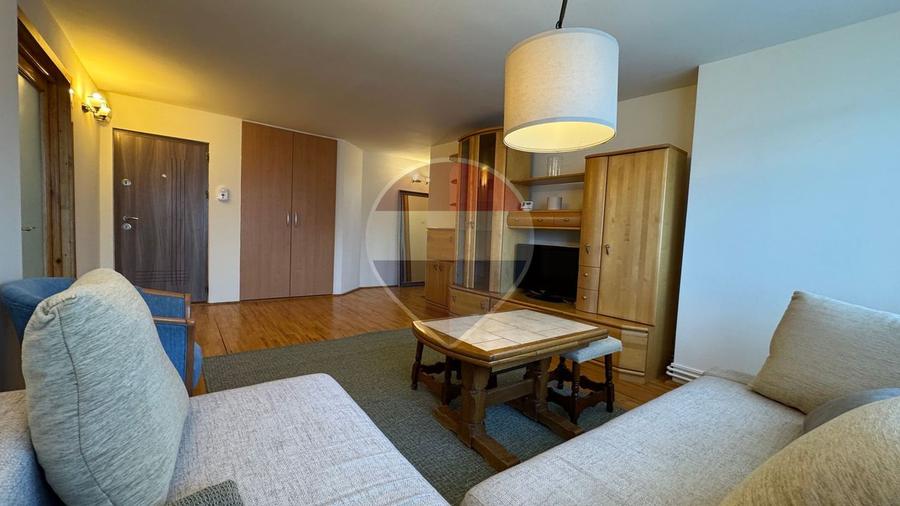 DE ÎNCHIRIAT apartament spatios cu 2 camere în vilǎ