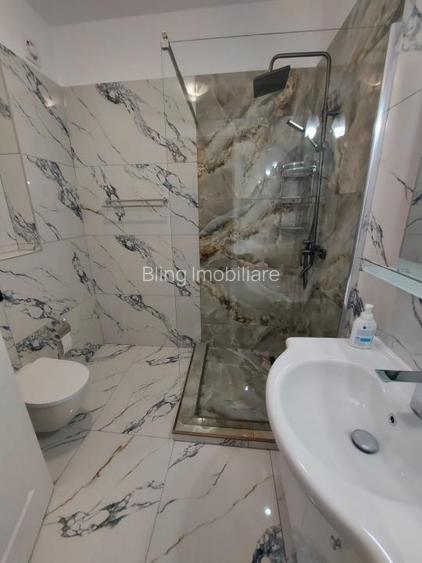 Apartament cu 3 camere,etaj intermediar,parcare subterana,zona  Cetatii - 8