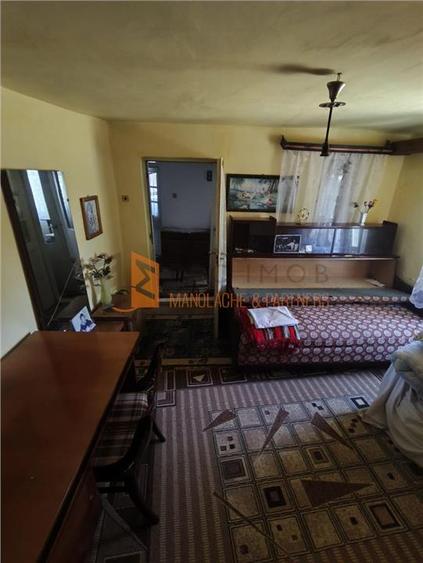 Casa si teren generos zona Ojasca