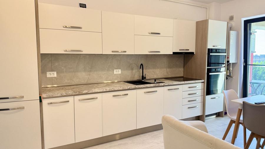 Garsoniera de inchiriat Plaza Residence, Faza 4, centrala proprie !