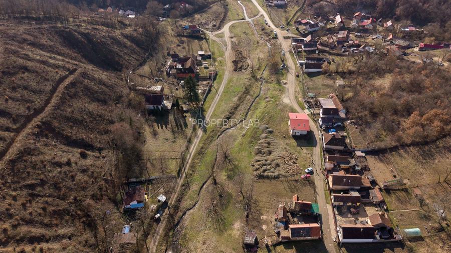 Casă cu teren de 284mp in Șoimoș - 11