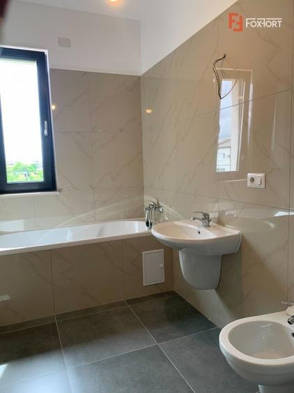 Duplex cu 5 camere si teren de 350 mp, zona Dumbravita