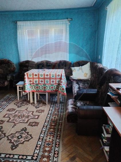 Casa traditionala si teren in s.f de 679 mp, Vadu Izei