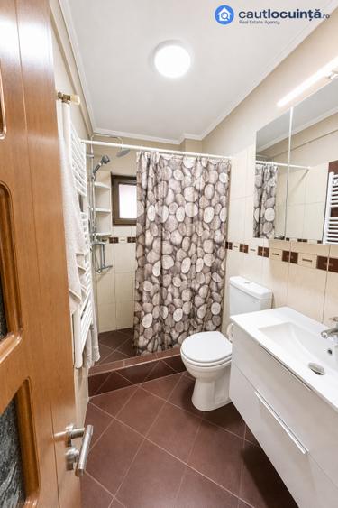 Vilă/ Casă 4 camere/ Andronache/ Cochetă/ Terasă/ Curte/ P+1