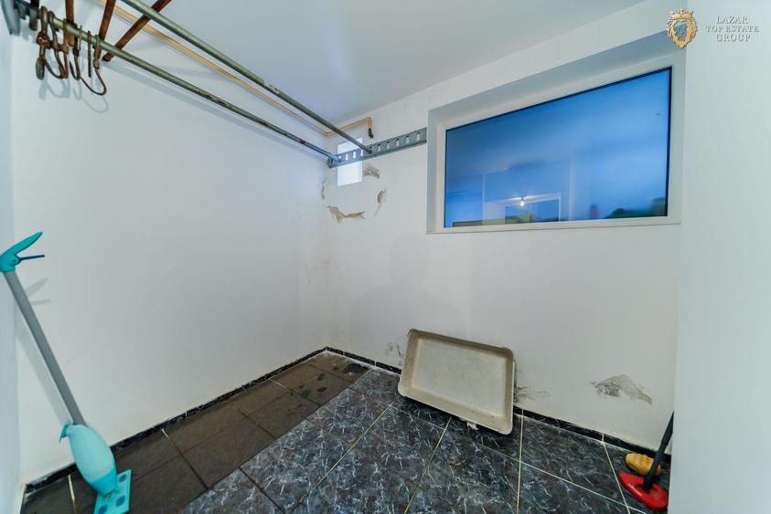 Vila zona Parneava