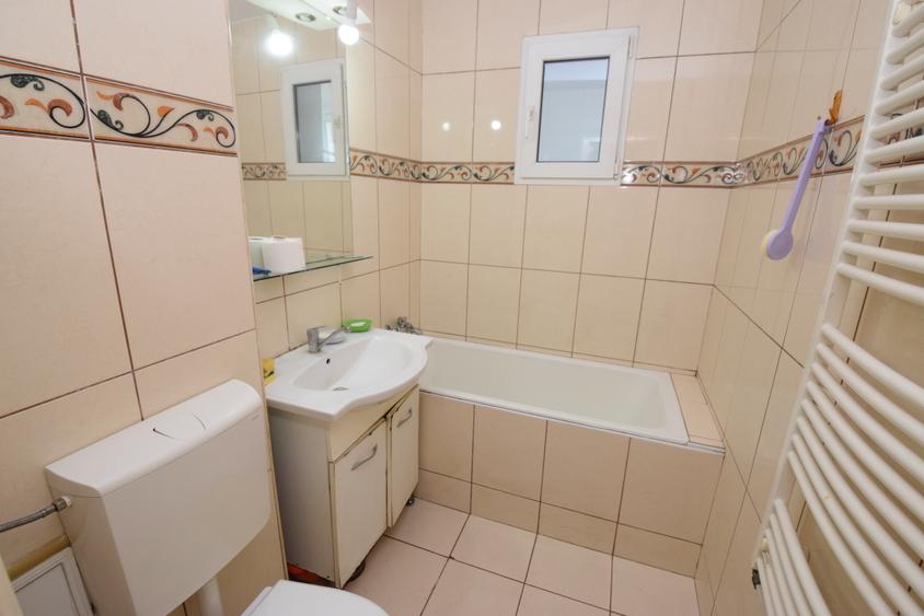Apartament cu 3 camere, Piața Miniș - Titan
