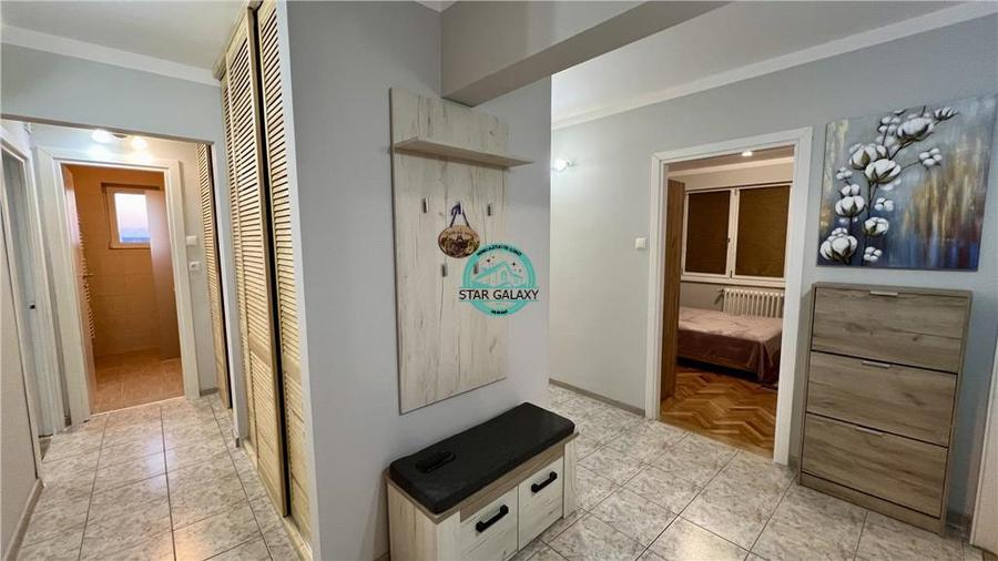 Inchiriez apartament cu 4 camere, complet mobilat zona Ultracentrala