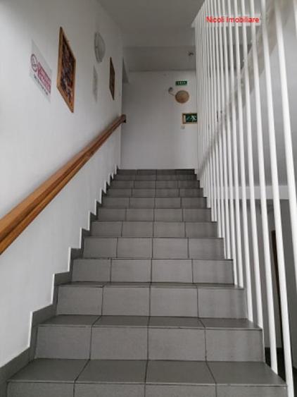 Imobil 17 camere ideal azil, clinica , hoteletc