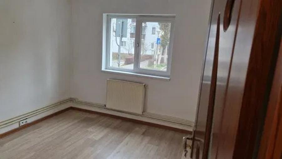 Apartament 3 camere in zona Sirena Manastur