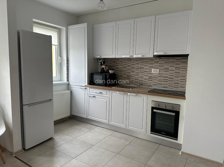 Închiriez apartament Coresi Tractoru