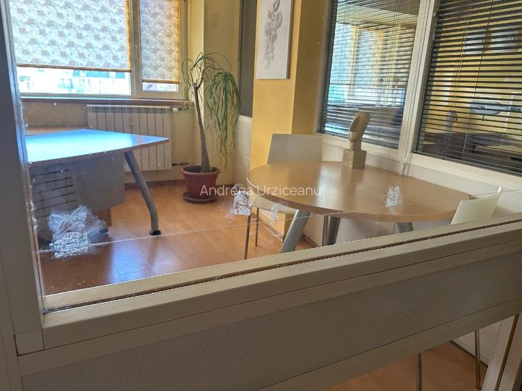 Birou Premium, in fata Palatului Parlamentului, Parcare cu barieră, Design lux - 9