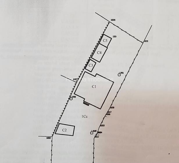 Casa cu veranda- proprietate de exceptie,teren generos de 853 mp,str.Stefan cel - 2