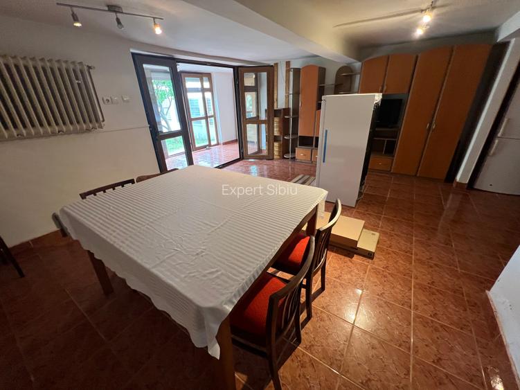ÎNCHIRIEZ CASĂ TIP DUPLEX – 4 CAMERE DECOMANDATE – ZONA TREI STEJARI - 5