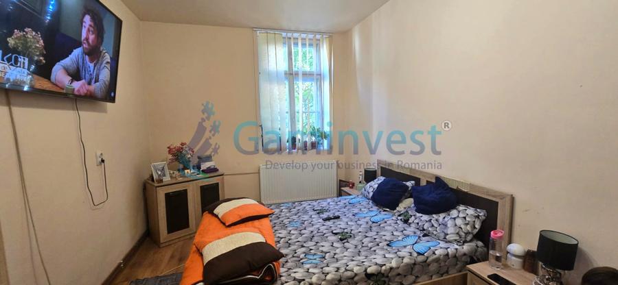 Apartament ultracentral cu doua dormitoare si loc de parcare,Oradea,Bihor