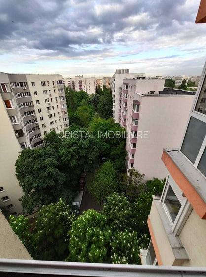 Garsoniera spatioasa, 5 min metrou Titan, vedere panoramica, moderna - 8