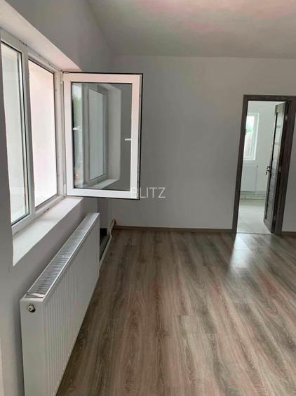 Casa moderna ,100 mp utili, 910 mp teren in ALMAJ ,la 15 km distanta de CRAIOVA