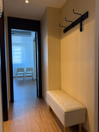 Apartament renovat situat in ansamblu rezidential cu piscina/ Iancu Nicolae