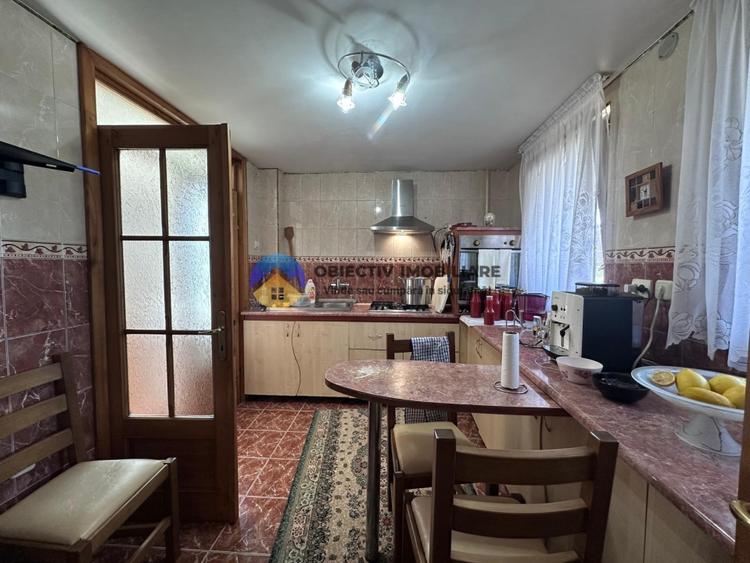 Casă cu priveliște spectaculoasă spre munte – Piatra Neamț