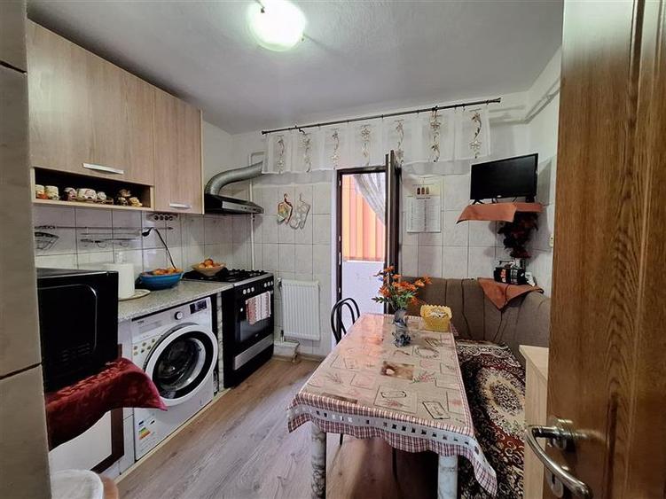 Apartament 2 camere decomandat, zona Neagoe Voda
