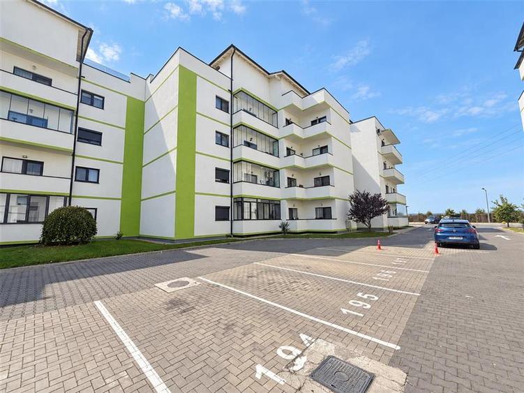 Apartament de LUX cu 4 camere 2 bai si 2 parcari in Cartier Deventer