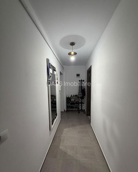 Garsonieră cochetă în Tilișca 40 mp + balcon generos Etaj 1 - 4