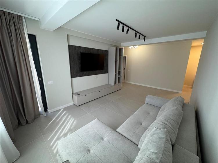 Ap 3 camere, 2 bai, etaj 1, parcare, bloc nou, central , 80 mp, premium